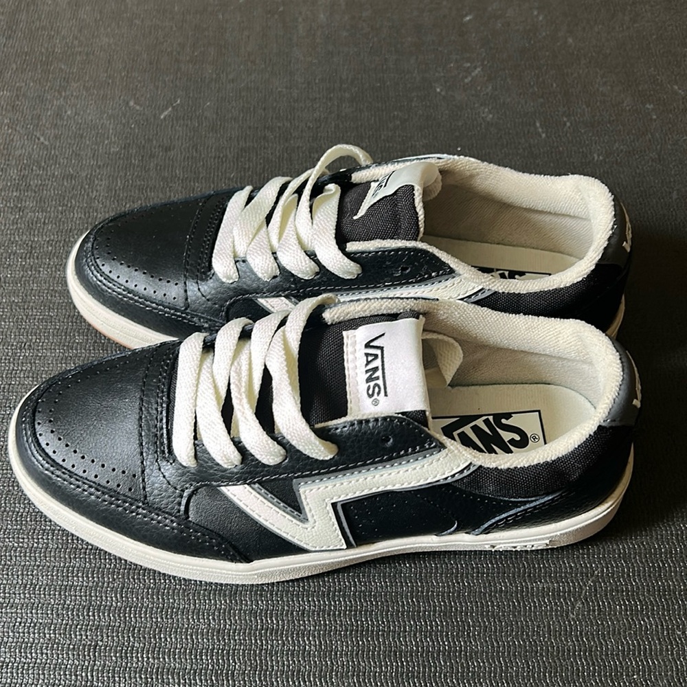 Vans Lowland Court Sneakers size 6.5